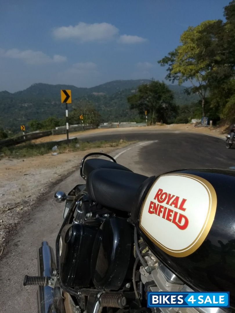 Black Royal Enfield Classic 350