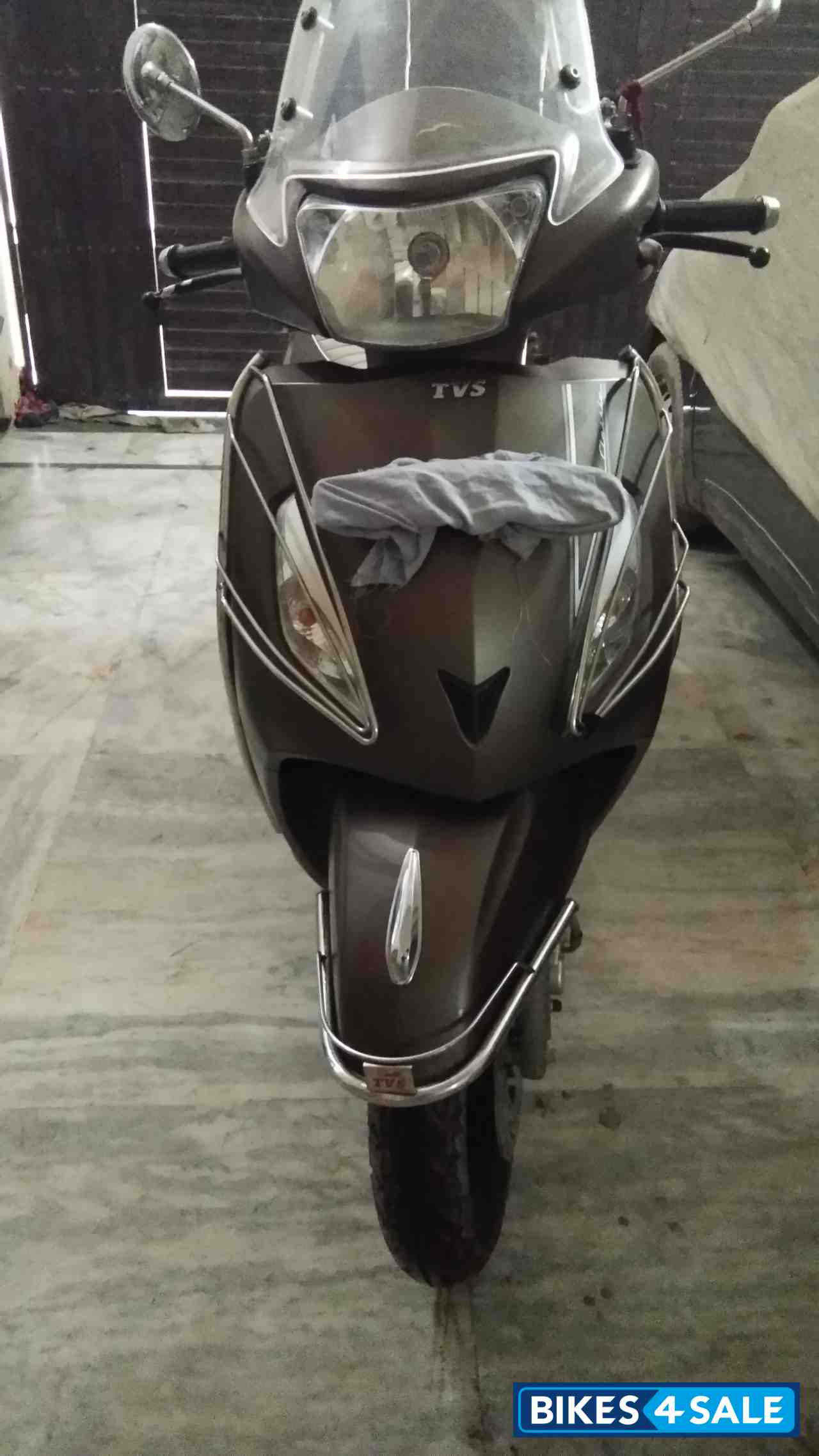 Brown TVS Jupiter Classic