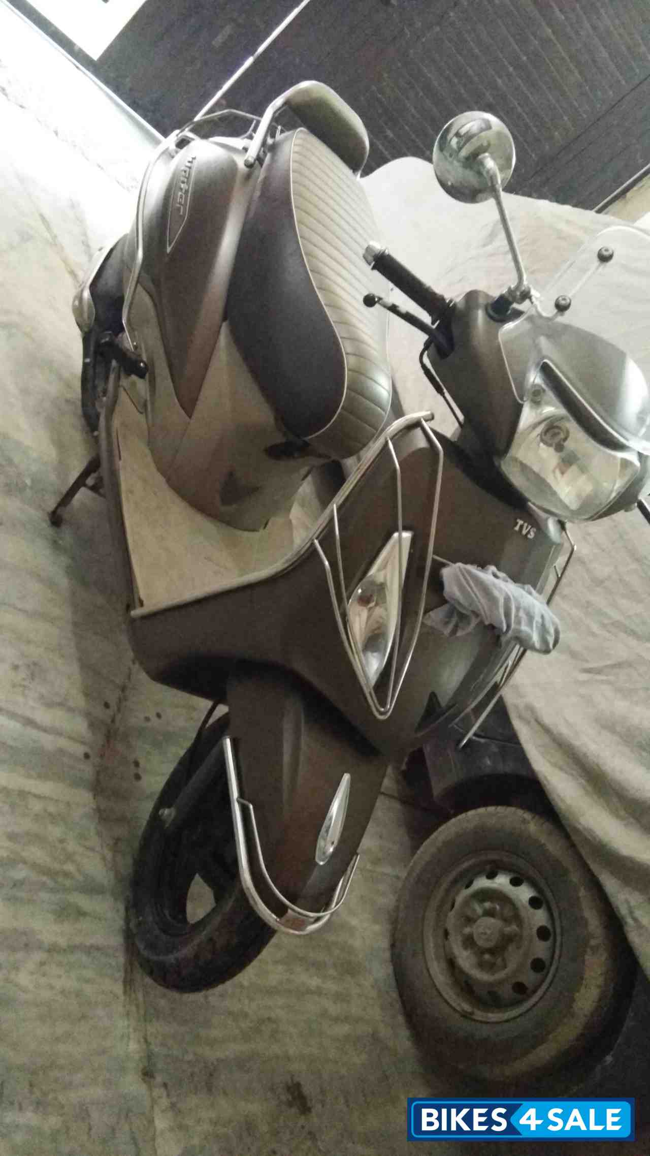 Brown TVS Jupiter Classic