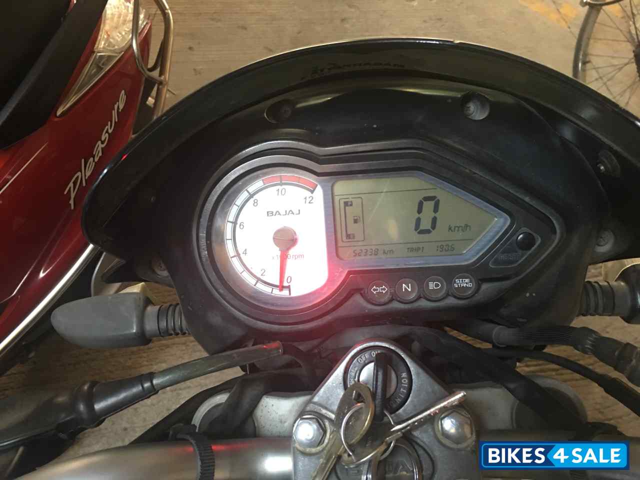 Bajaj Pulsar 200 DTSi Bajaj Pulsar 200 DTSi