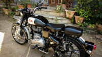 Black Royal Enfield Classic 500