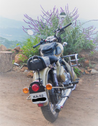 Royal Enfield Classic Desert Storm