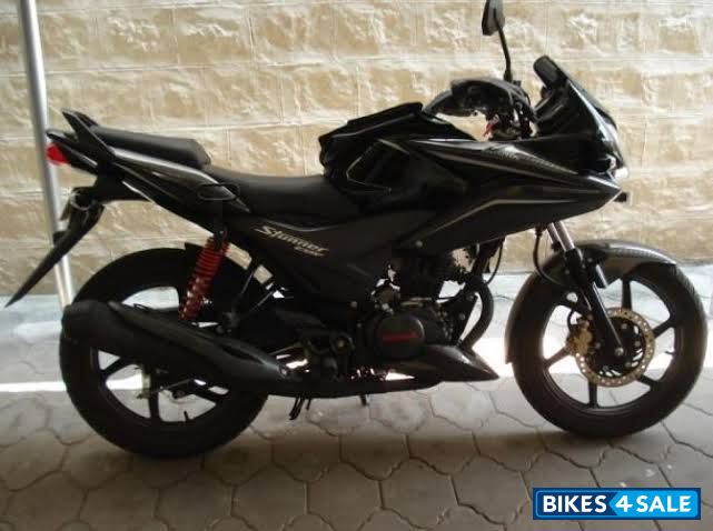 Black Honda CBF Stunner