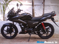 Black Honda CBF Stunner