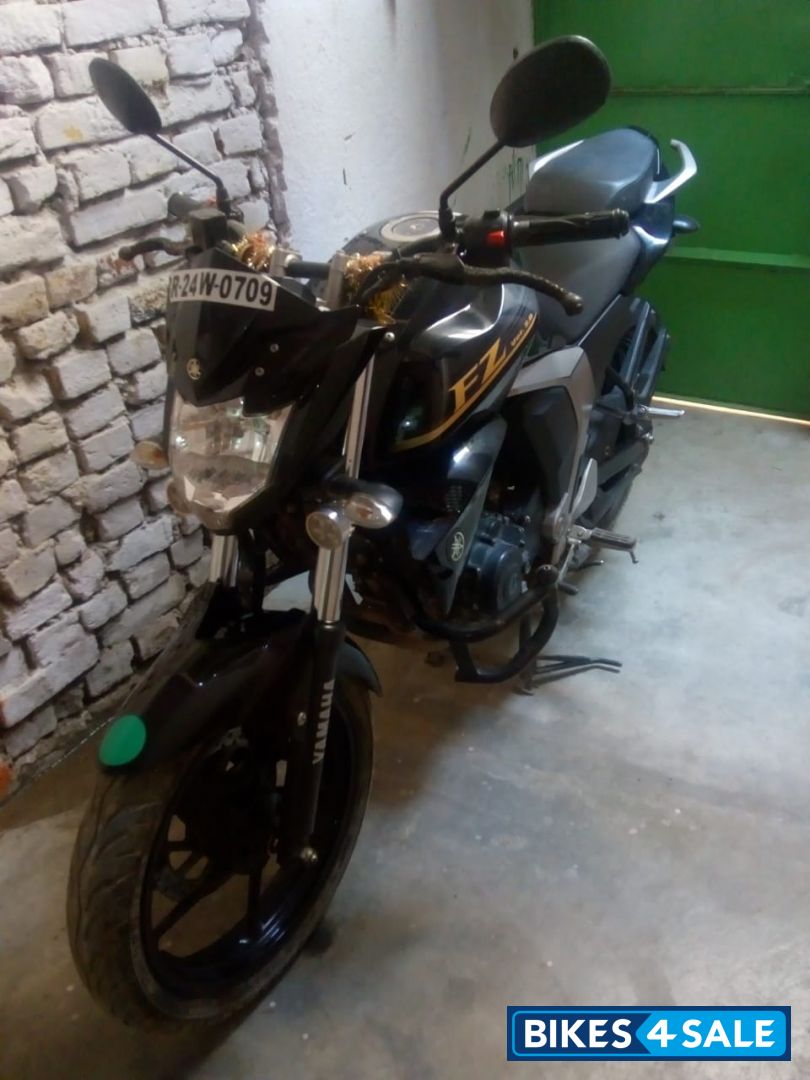 Yamaha FZ