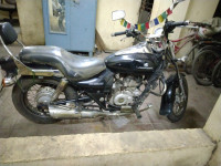 Black Bajaj Avenger 220 DTS-i