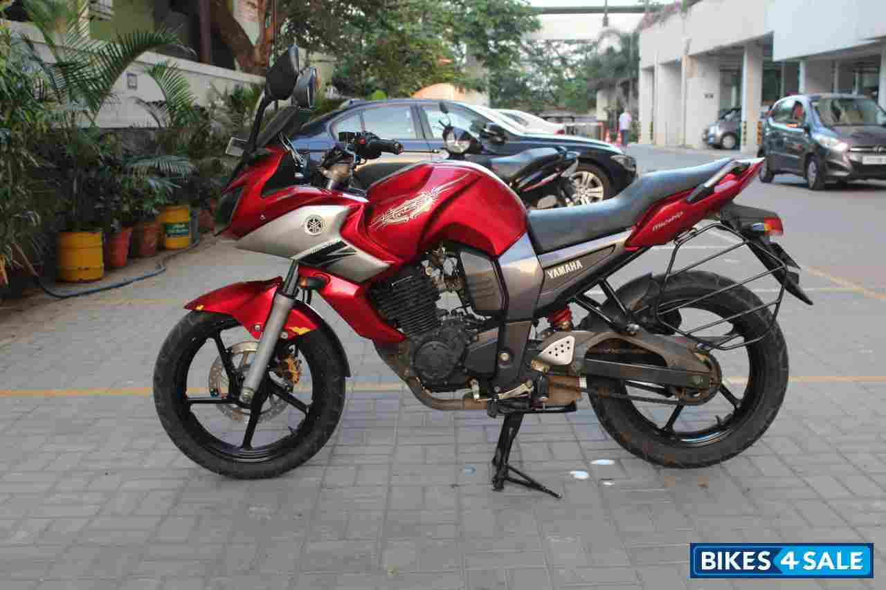 Red Yamaha Fazer