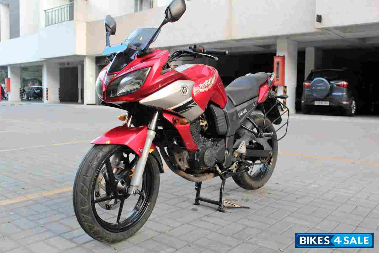 Red Yamaha Fazer