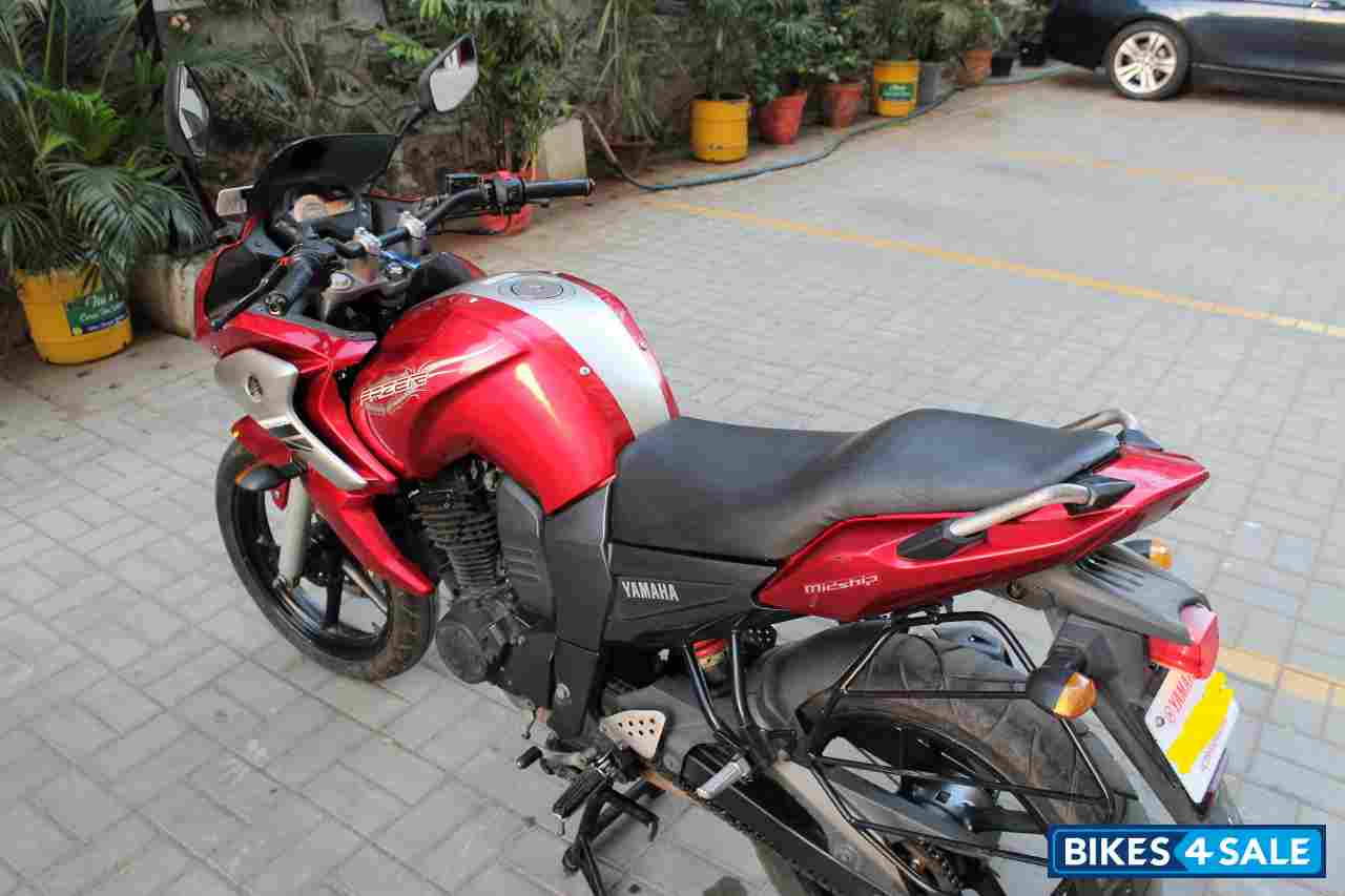Red Yamaha Fazer