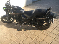 Bajaj Avenger Street 220