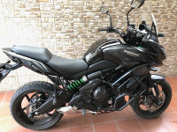 Black Kawasaki Versys 650