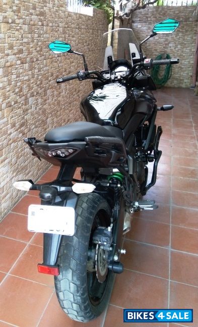 Black Kawasaki Versys 650
