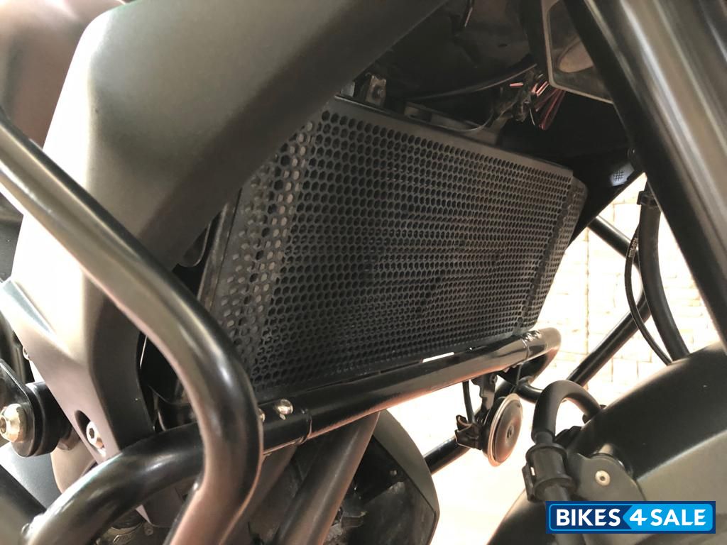 Black Kawasaki Versys 650