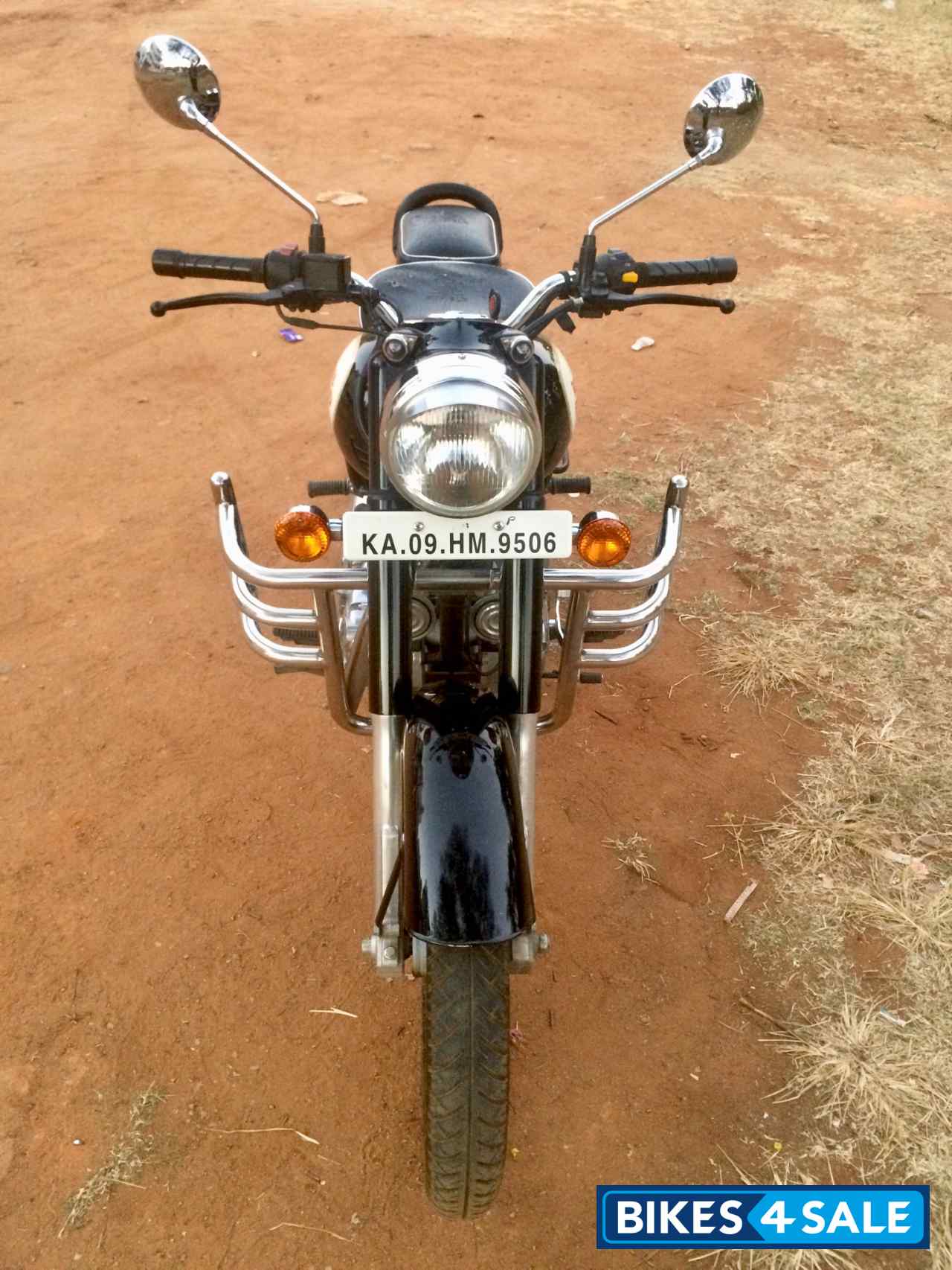 Black Royal Enfield Classic 350 Black Royal Enfield Classic 350