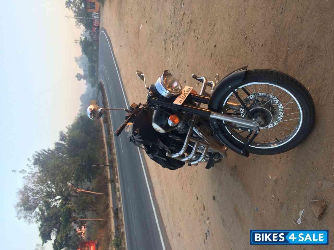 Black Royal Enfield Classic 350 Black Royal Enfield Classic 350