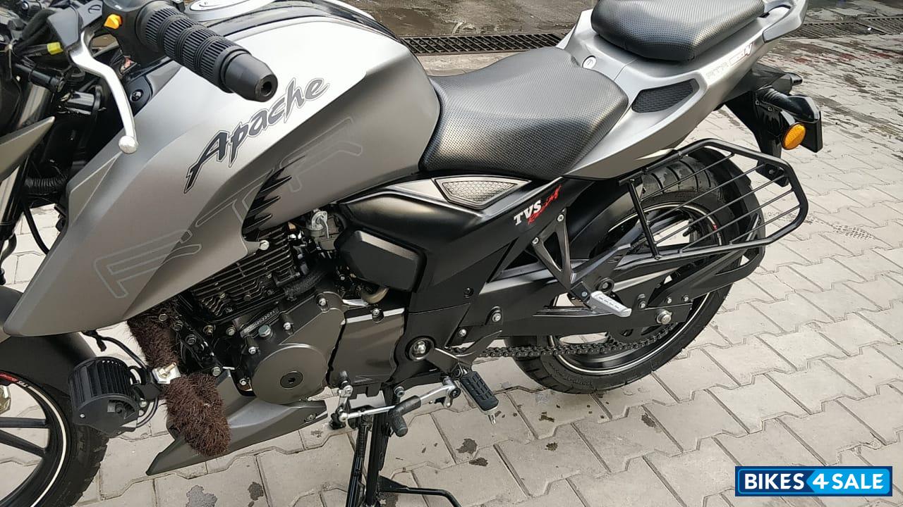 TVS Apache RTR 200 4V TVS Apache RTR 200 4V