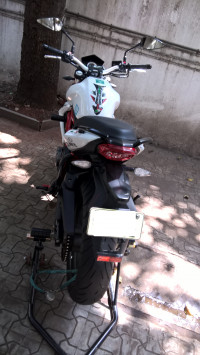 White Benelli TNT 300