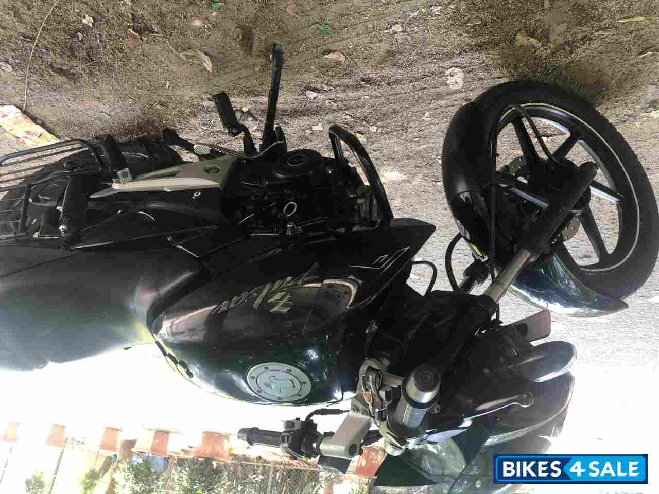 Black Bajaj Pulsar 150 Classic Black Bajaj Pulsar 150 Classic