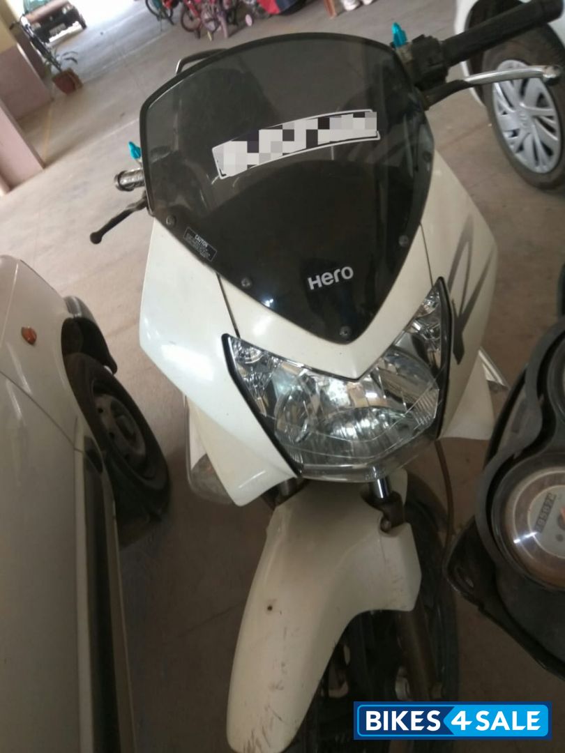 White Hero Karizma R