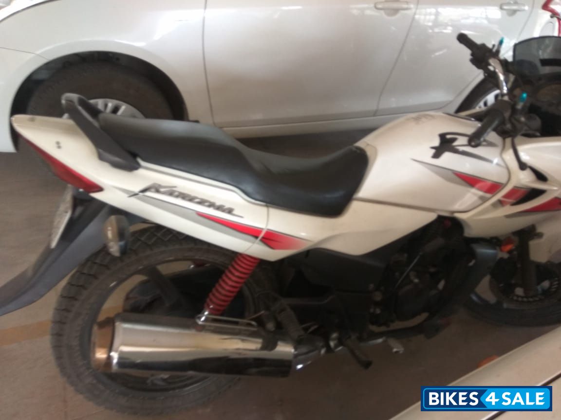 White Hero Karizma R