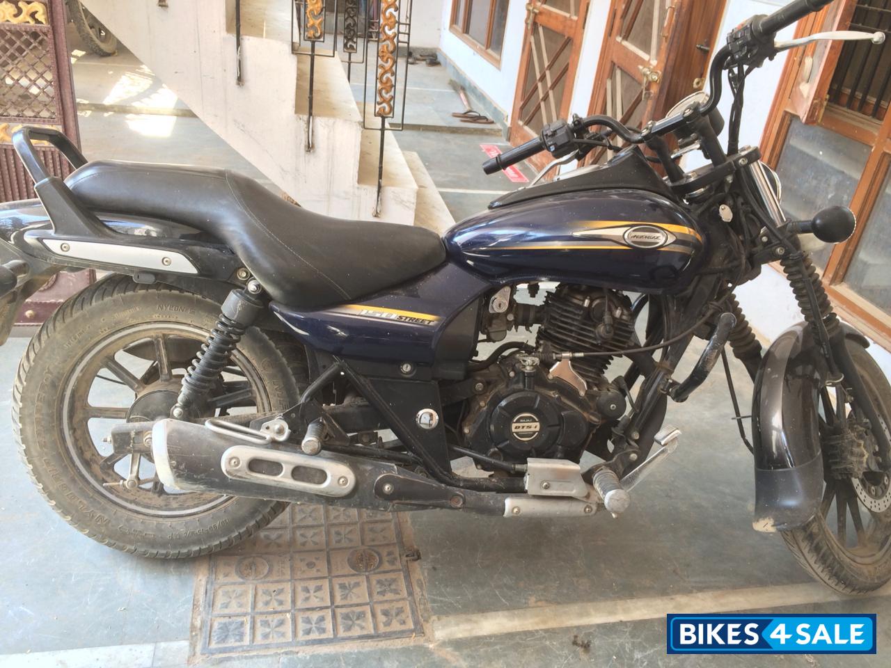Bajaj Avenger Street 150