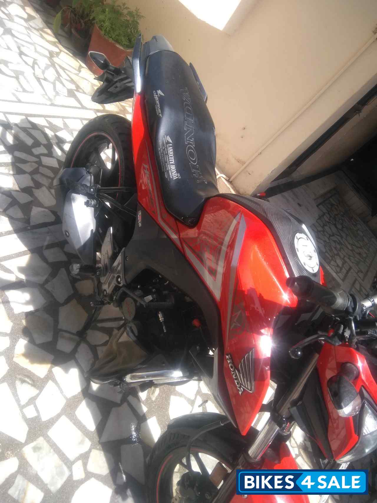 Used 17 Model Honda Cb Hornet 160r For Sale In Udaipur Id 9512 Bikes4sale