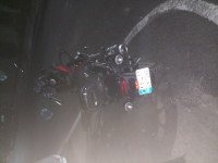 Red Bajaj Avenger 180 DTS-i