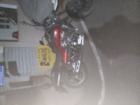 Red Bajaj Avenger 180 DTS-i