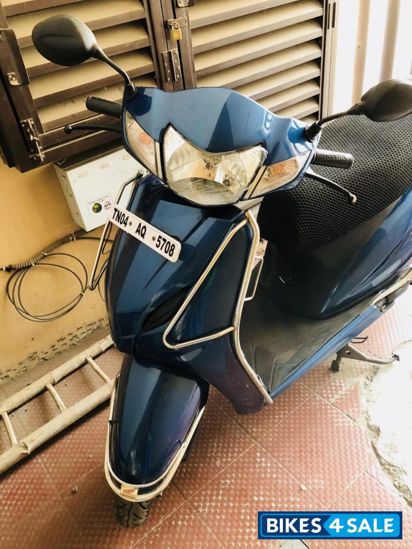 Blue Honda Activa 3G