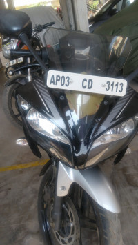 Black Yamaha YZF R15 V2