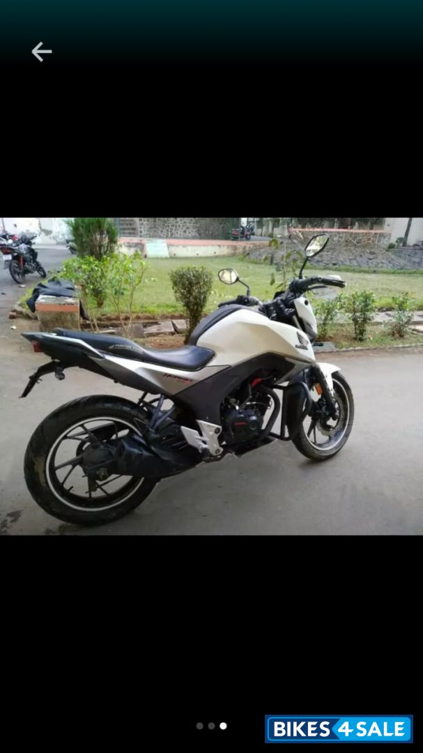 Used 16 Model Honda Cb Hornet 160r For Sale In Mumbai Id 96 White Colour Bikes4sale