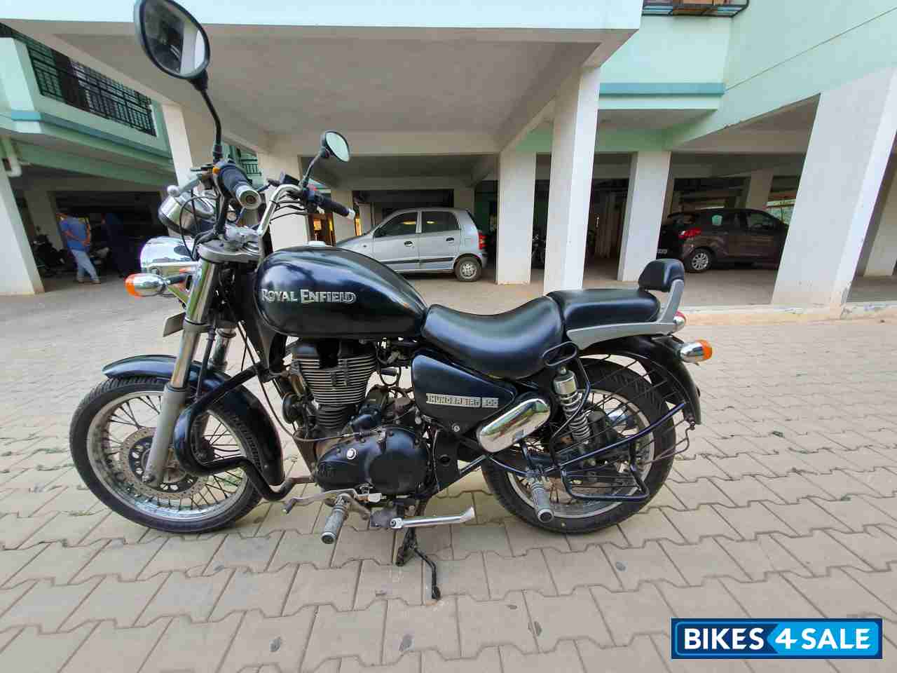 Black Royal Enfield Thunderbird 500 Black Royal Enfield Thunderbird 500