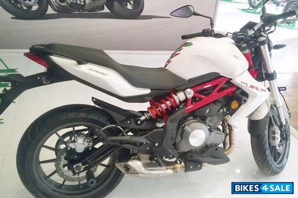 White And Red Benelli TNT 300