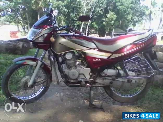 Maroon LML Freedom Prima125