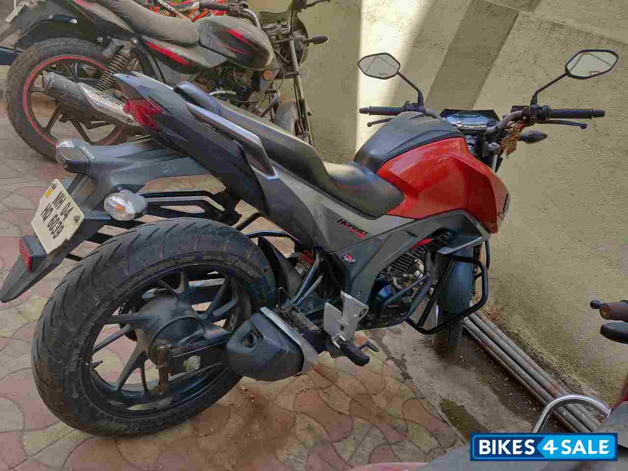 Honda CB Hornet 160R ABS