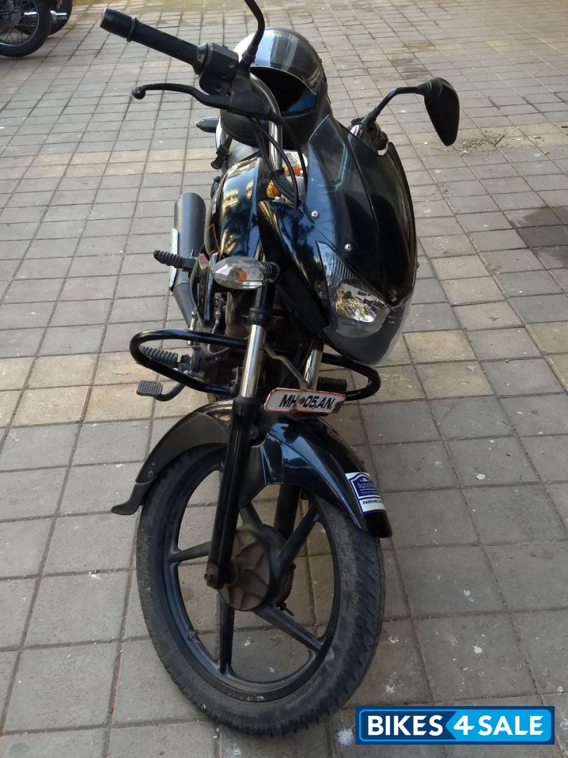 Black Bajaj XCD 125 DTS-Si