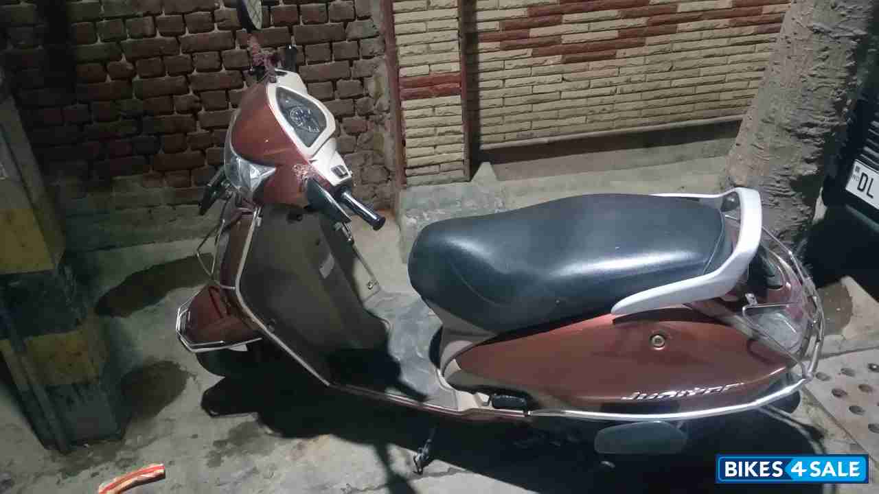 Brown TVS Jupiter