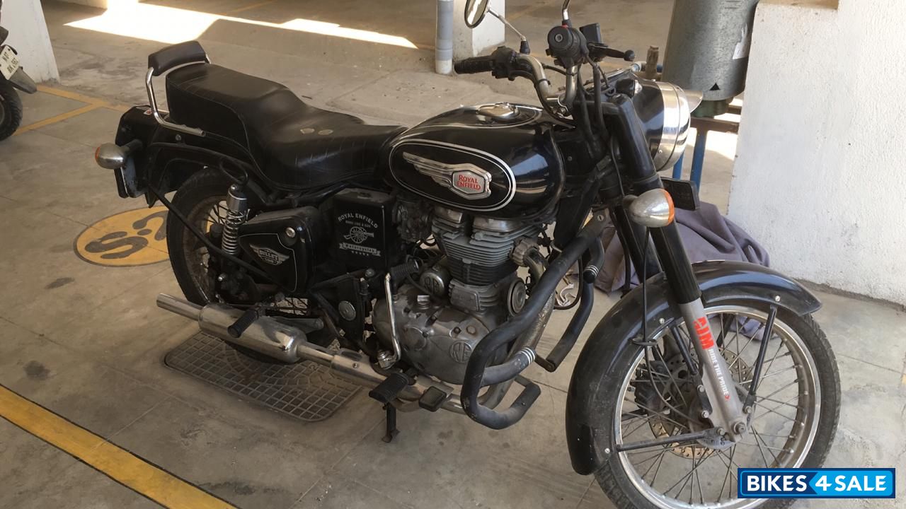 Jet Black Royal Enfield Bullet Standard 500