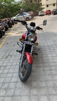 Bajaj Avenger 220 DTS-i
