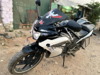 Black & White Honda CBR 150R