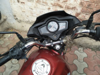 Red Mahindra Centuro O1