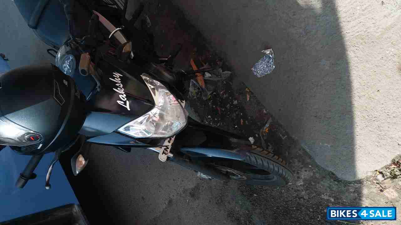 Black Bajaj Pulsar 135LS