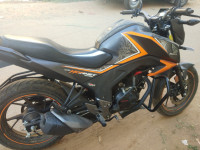 Orange Honda CB Hornet 160R