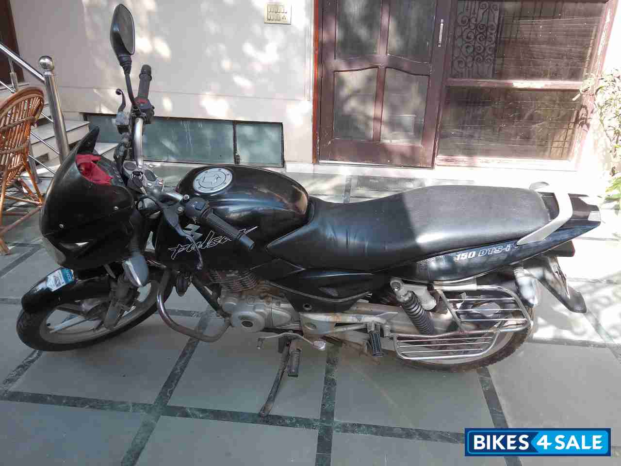 Black Bajaj Pulsar 150 DTSi