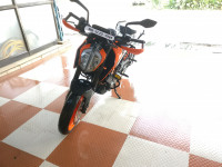 Orange KTM Duke 390