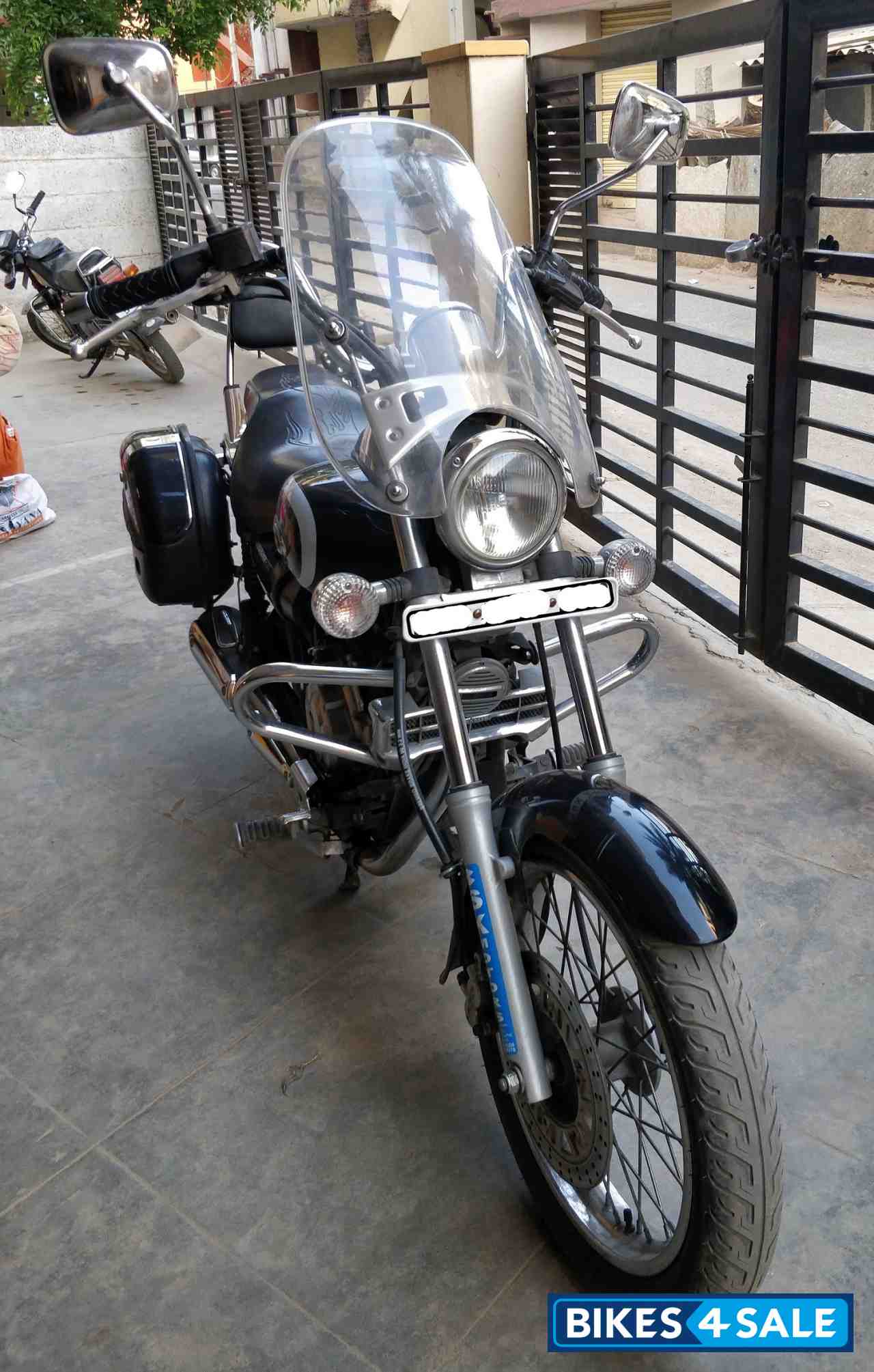 Bajaj Avenger Cruise 220 Bajaj Avenger Cruise 220