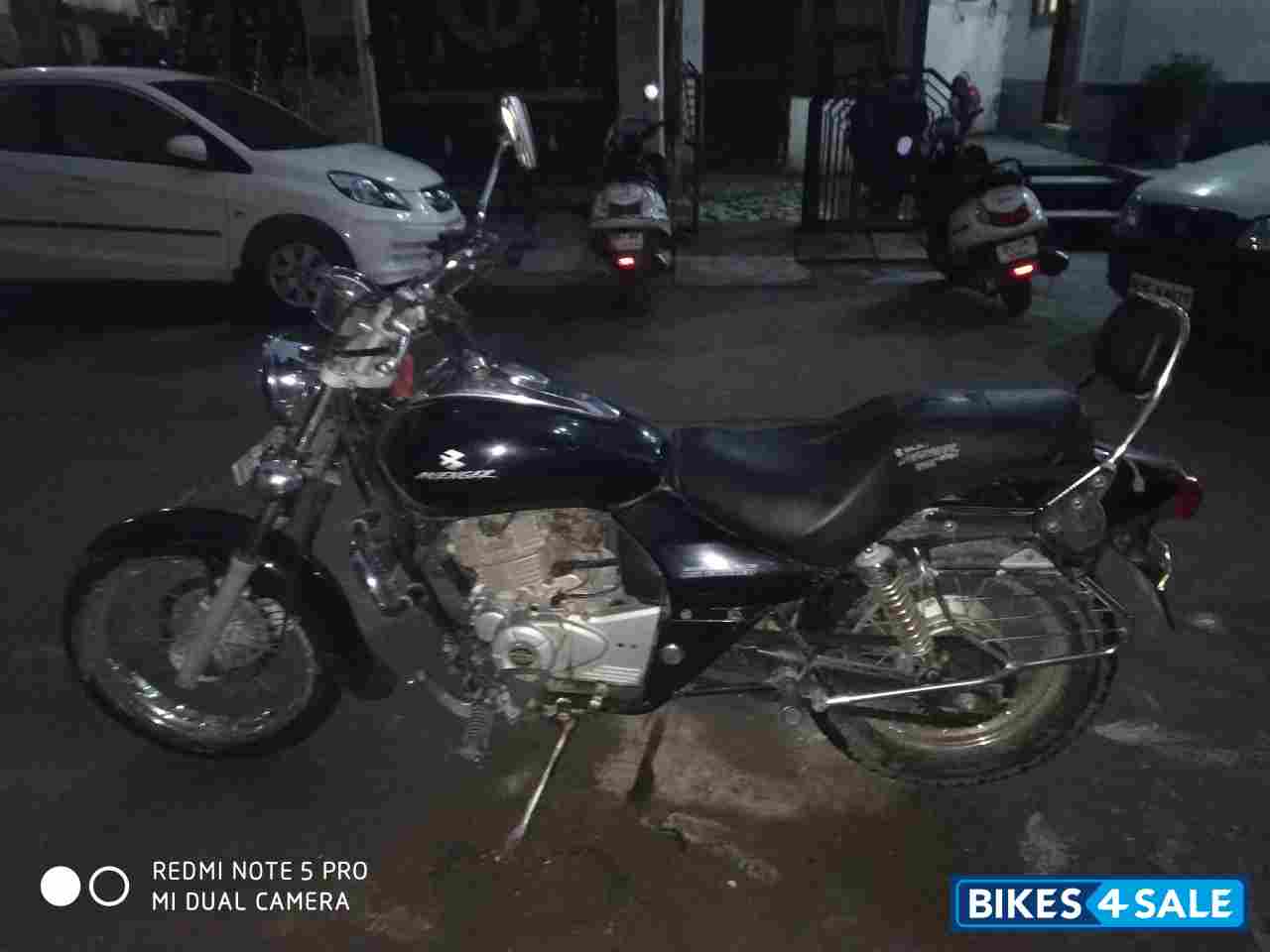 Bajaj Avenger 220 DTS-i
