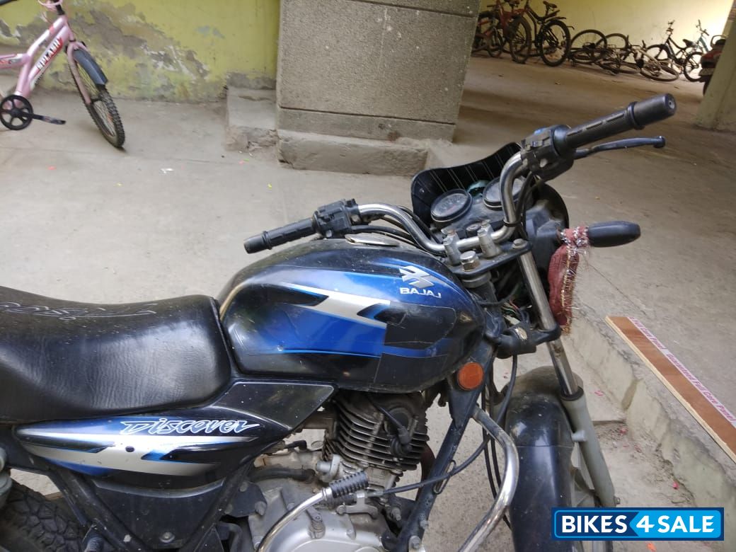 Black Blue Bajaj Discover 125