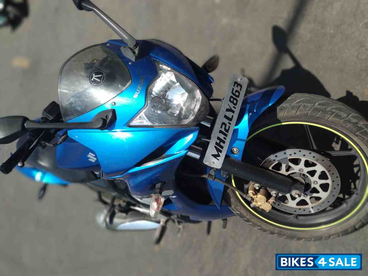 Blue Suzuki Gixxer SF Fi
