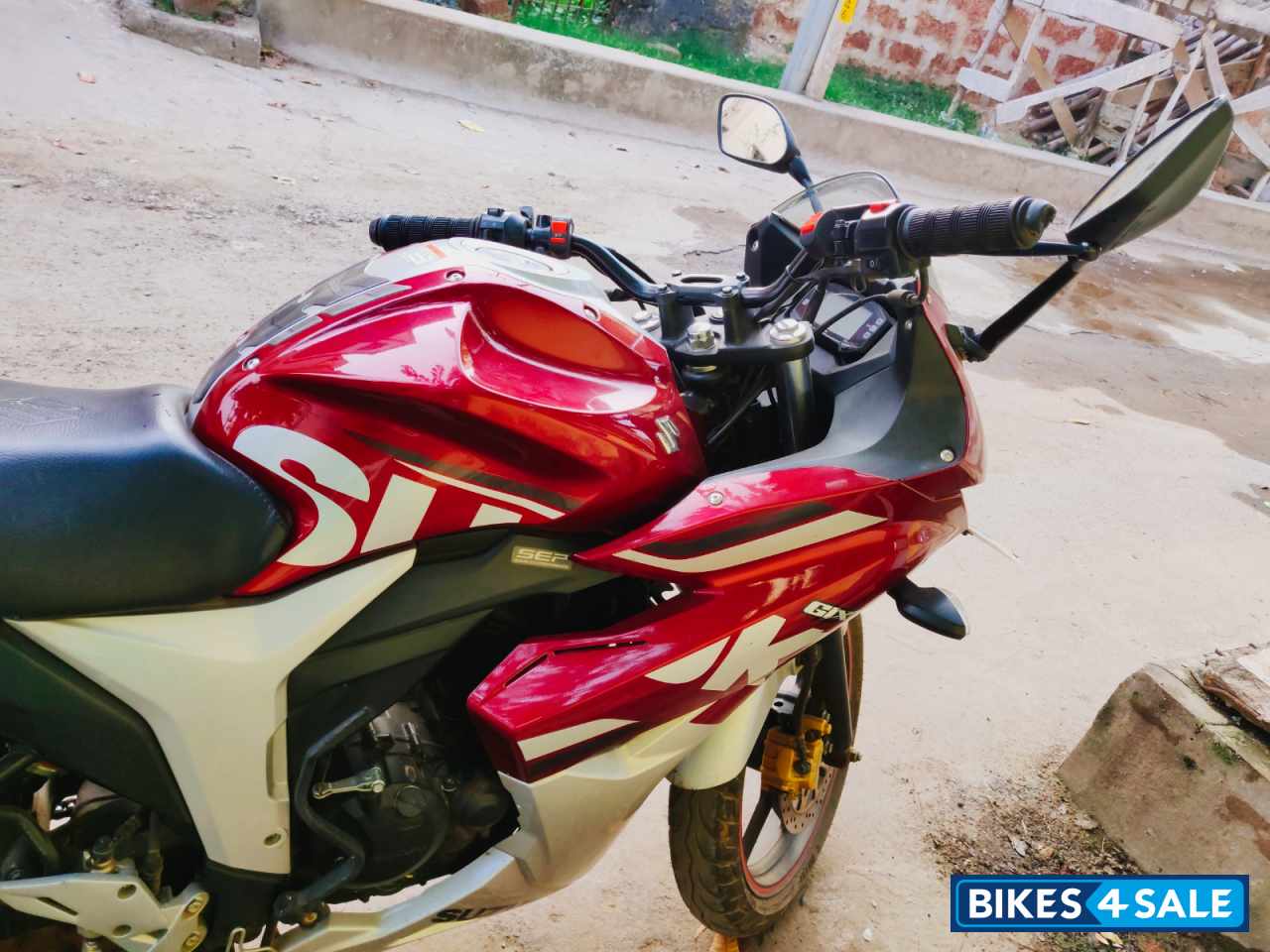Suzuki Gixxer SF